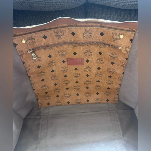 MCM Munchen Cognac Visetos Signature Leather and Canvas XXL Travel Tote Bag RARE - Picture 12 of 14